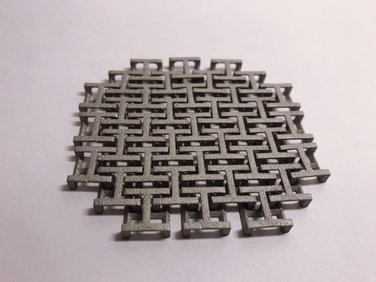 金属3Dプリンターで造形した美術品